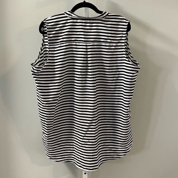 Jennifer and Grace Striped Half Button Down Blouse - Picture 4 of 4